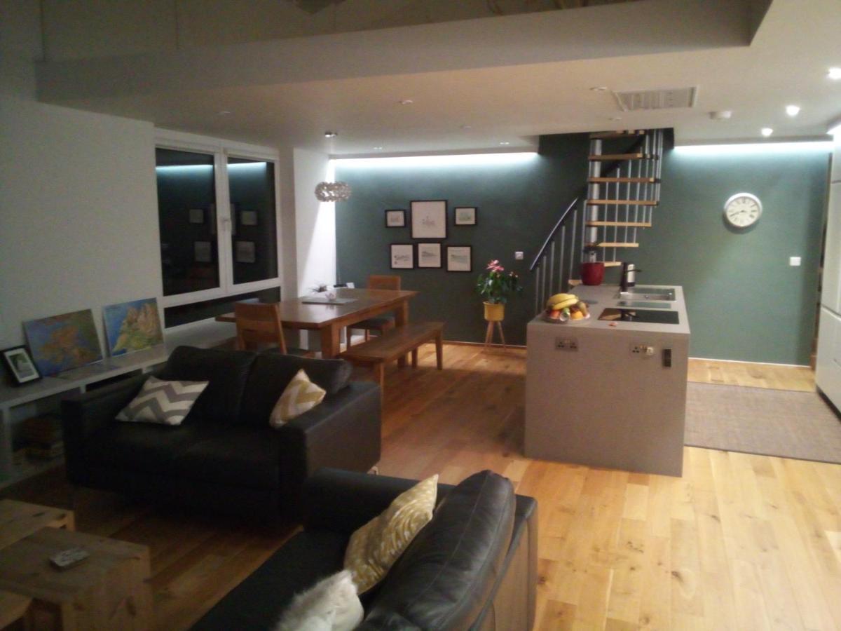 Spacious Contemporary Chalet Type Apartment. Galway Buitenkant foto